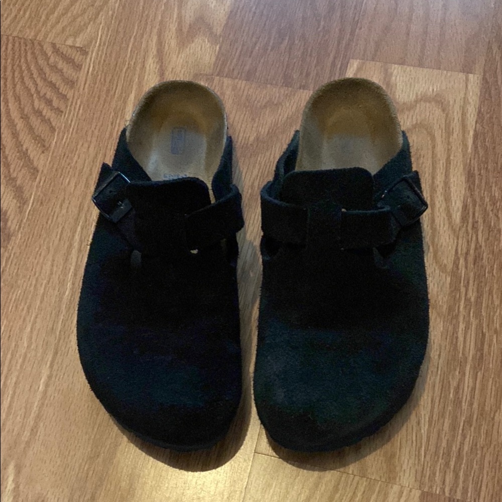 Men's  woman’s Birkenstock size 39 Black Suede Slip-On clogs adjustable buckle